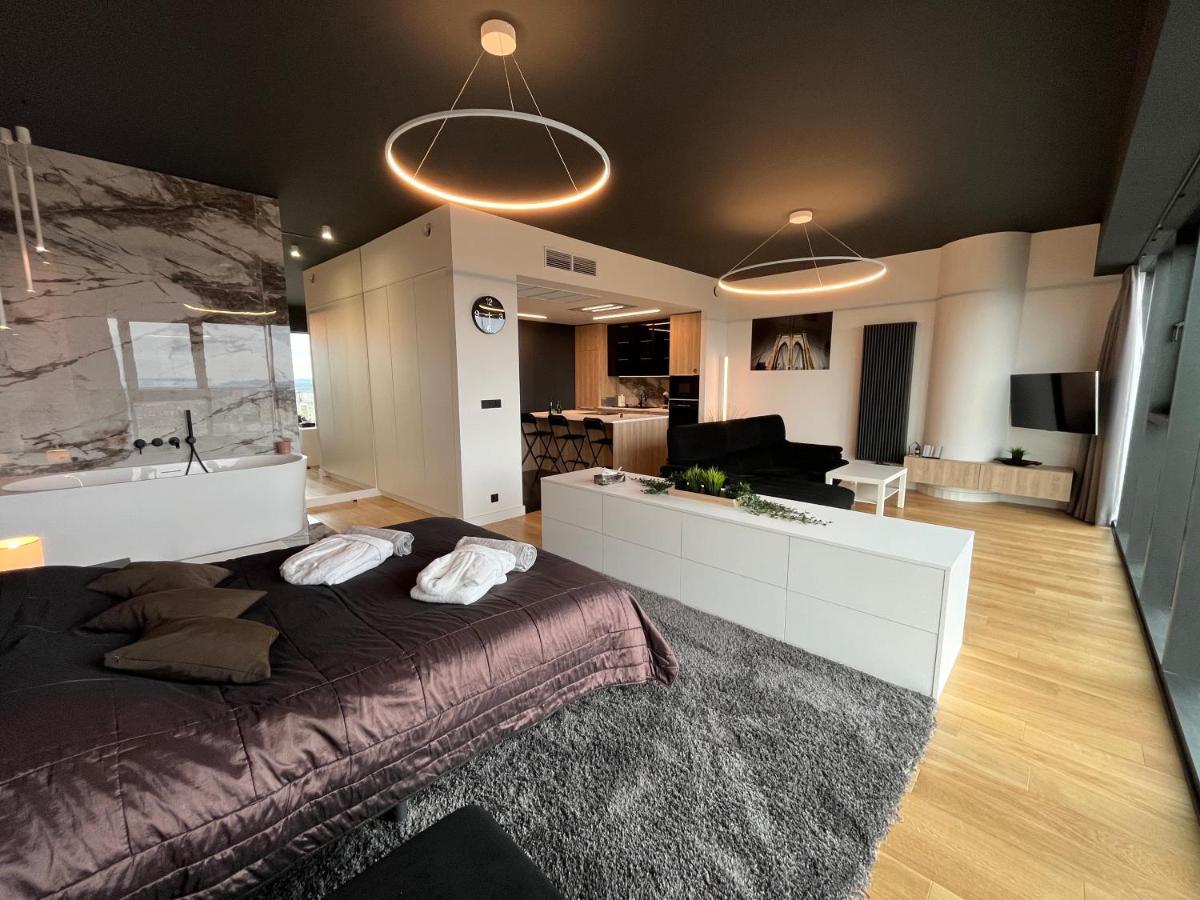 Hanza Tower - Luxurious Apartment 60M2 - 15Th Floor City View Szczecin Bagian luar foto