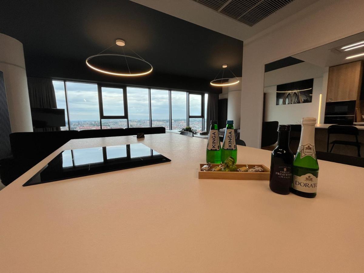 Hanza Tower - Luxurious Apartment 60M2 - 15Th Floor City View Szczecin Bagian luar foto