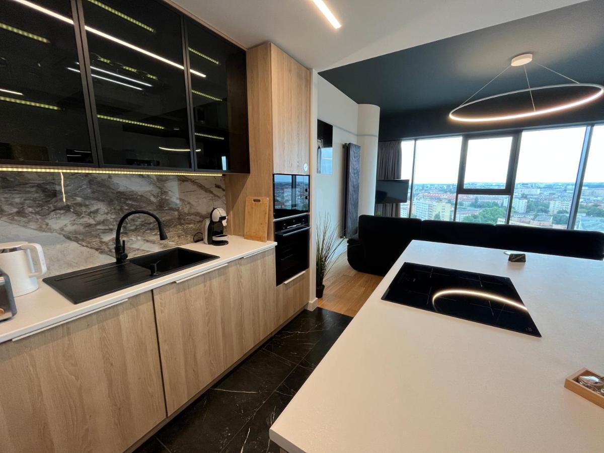 Hanza Tower - Luxurious Apartment 60M2 - 15Th Floor City View Szczecin Bagian luar foto