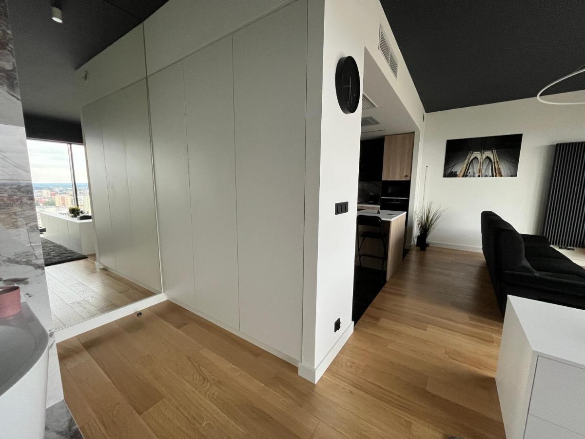 Hanza Tower - Luxurious Apartment 60M2 - 15Th Floor City View Szczecin Bagian luar foto
